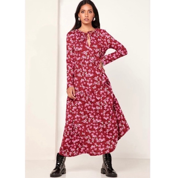 Free People Dresses & Skirts - Free People Tiers of Joy Floral Print Midi Dress